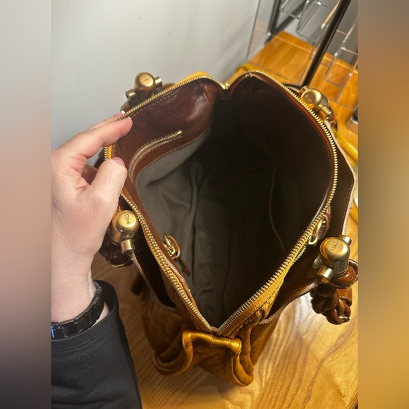 Chloe Bronze Leather Shoulder Bag - Picture 11 of 16